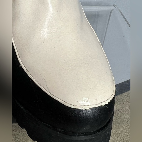 Cri de Coeur x Arden Wohl Women’s Tennyson Vegan Statement Boot in Black/White - Picture 4 of 7